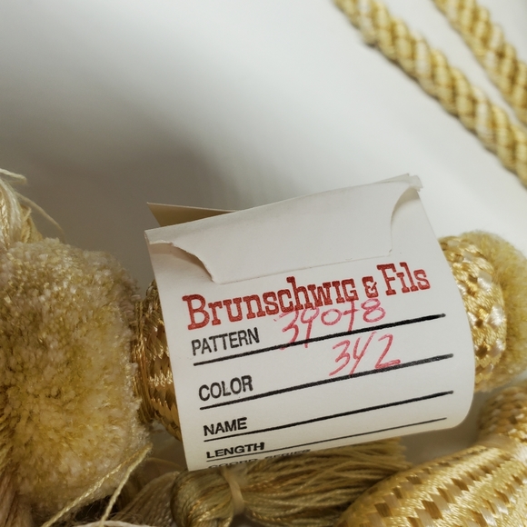 Brunschwig & Fils Vintage Yellow Cream Tieback Drape Curtain Holders 1pc - Picture 2 of 4